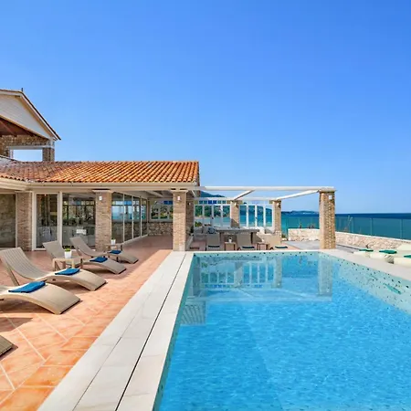 Ionio House By